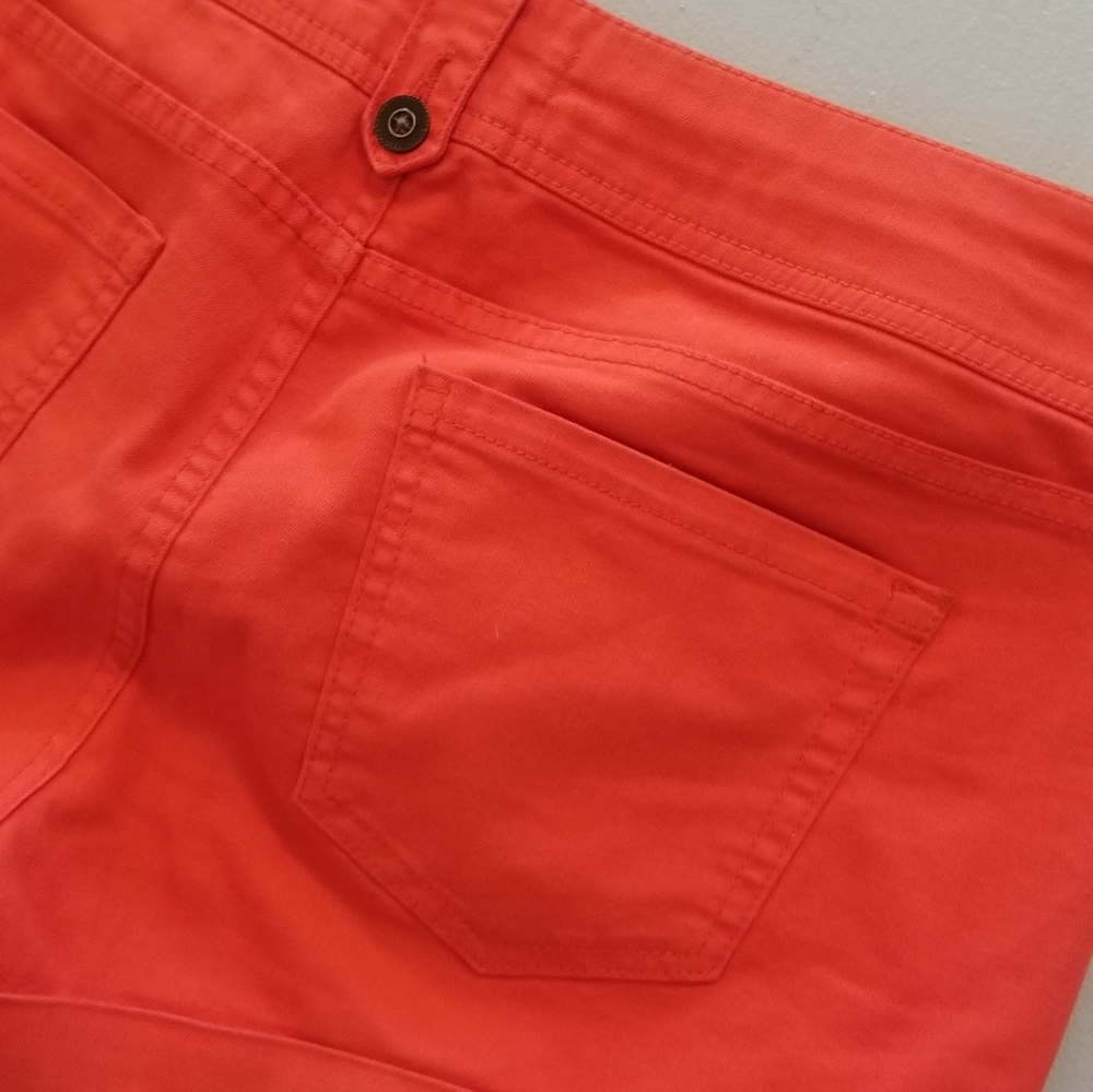 Life In Progress Shorts | SZ•30 - Picture 5 of 7